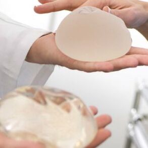 implantati u prsa